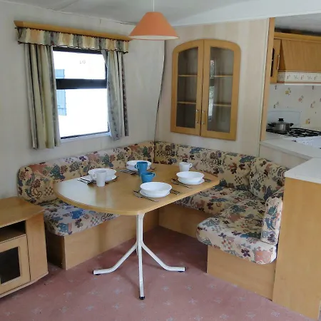 Parque de Campismo Lary Camping Farm - Jezioro Biale Gostynin